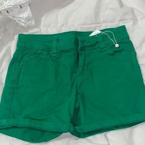 Nwot stretchy green shorts